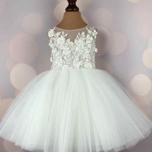 Flower Girl Dress For Sale, Floral Applique, Size US Kids , Color: Ivory